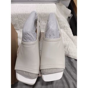 Gentle Souls Women's Penny Slingback Low Block Heeled Sandals - Stone 6M